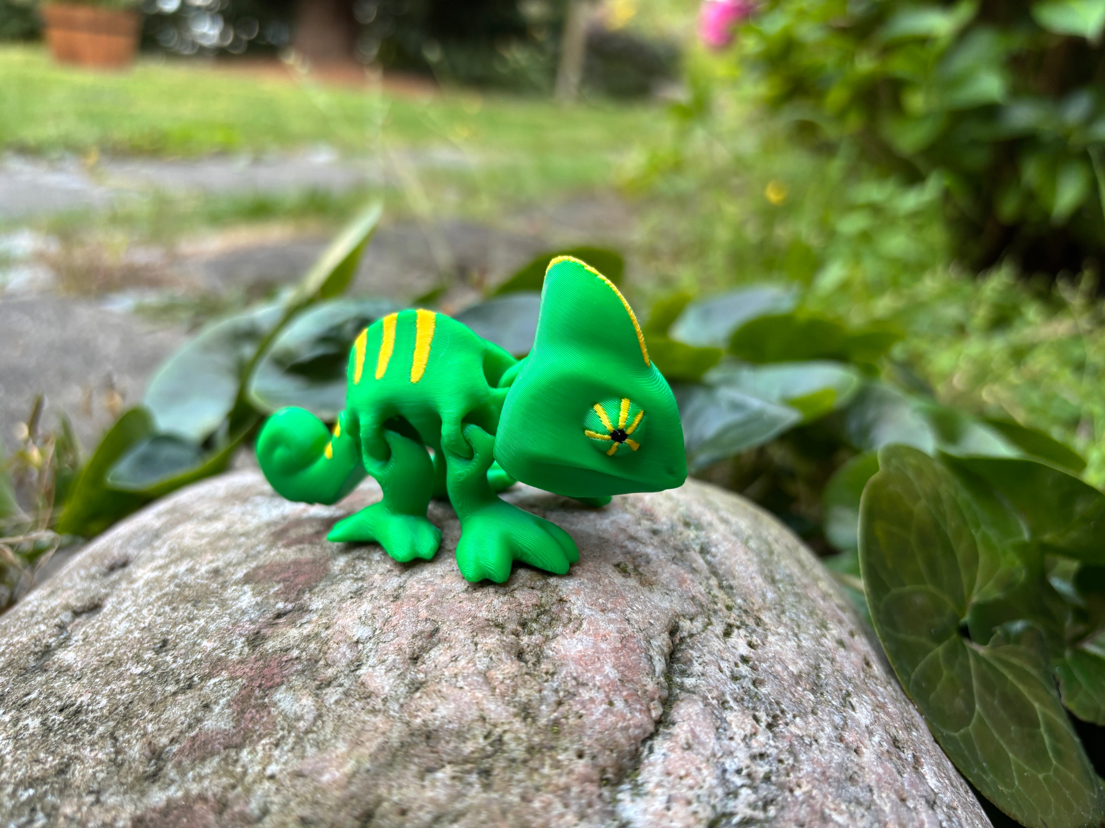 Zazu & Luma, De Farveskiftende Kamæleoner fra Den Hviskende Jungle