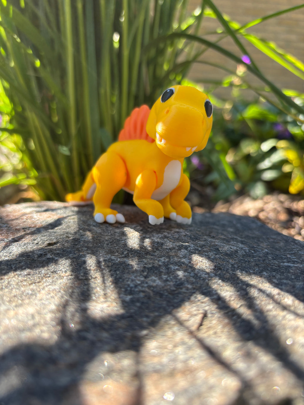 Sunny Finn, den Modige Solkam-Dino fra Glimmerskrænten